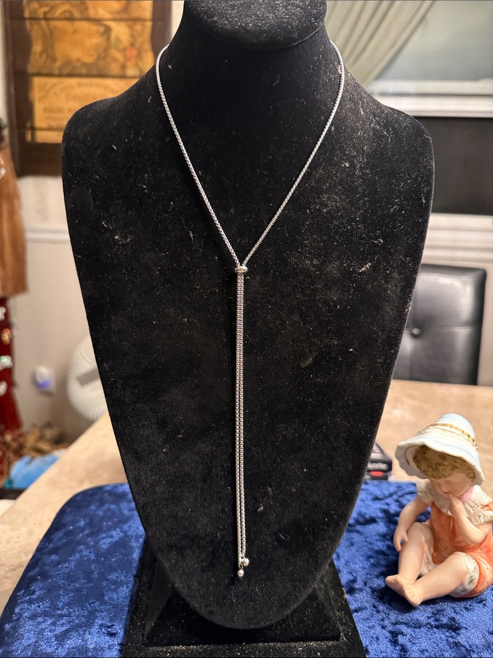 Vintage Silvertone lariat necklace with serpentine style chain